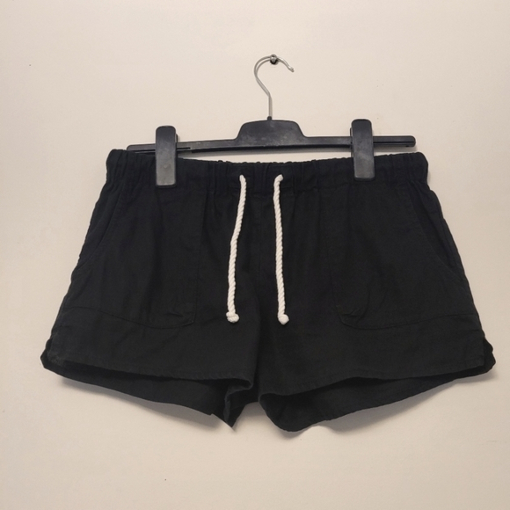 Aritzia TNA Boracay cargo,utility shorts, Linen blend,black,M
